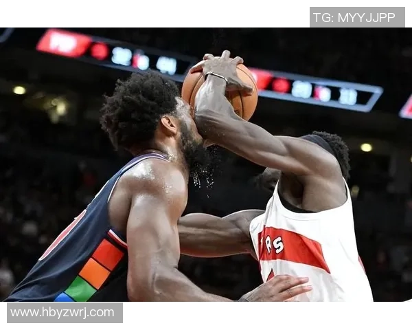 热火与76人激战第四节精彩回顾双方争夺白热化时刻引人瞩目 热火与76人激战第四节精彩回顾双方争夺白热化时刻引人瞩目